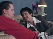 핀란드 출신 여성은 섹스를 즐깁니다.