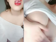 중국 소녀가 라이브 스트리밍으로 유혹적인 모습을 보여줍니다